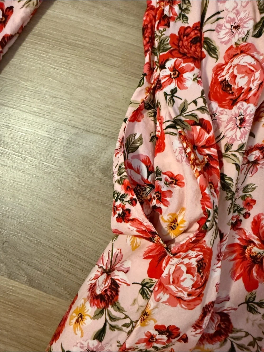 FREE with bundle 
Old Navy Pink Floral Smocked Long-Sleeve Dress - Picture 6 of 7
